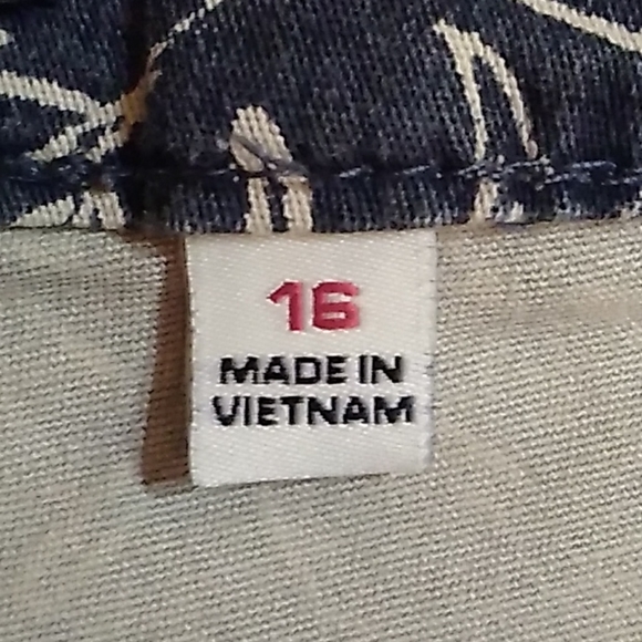 5 for $20! Supplies by UNIONBAY High Rise Blue shorts - Picture 7 of 9